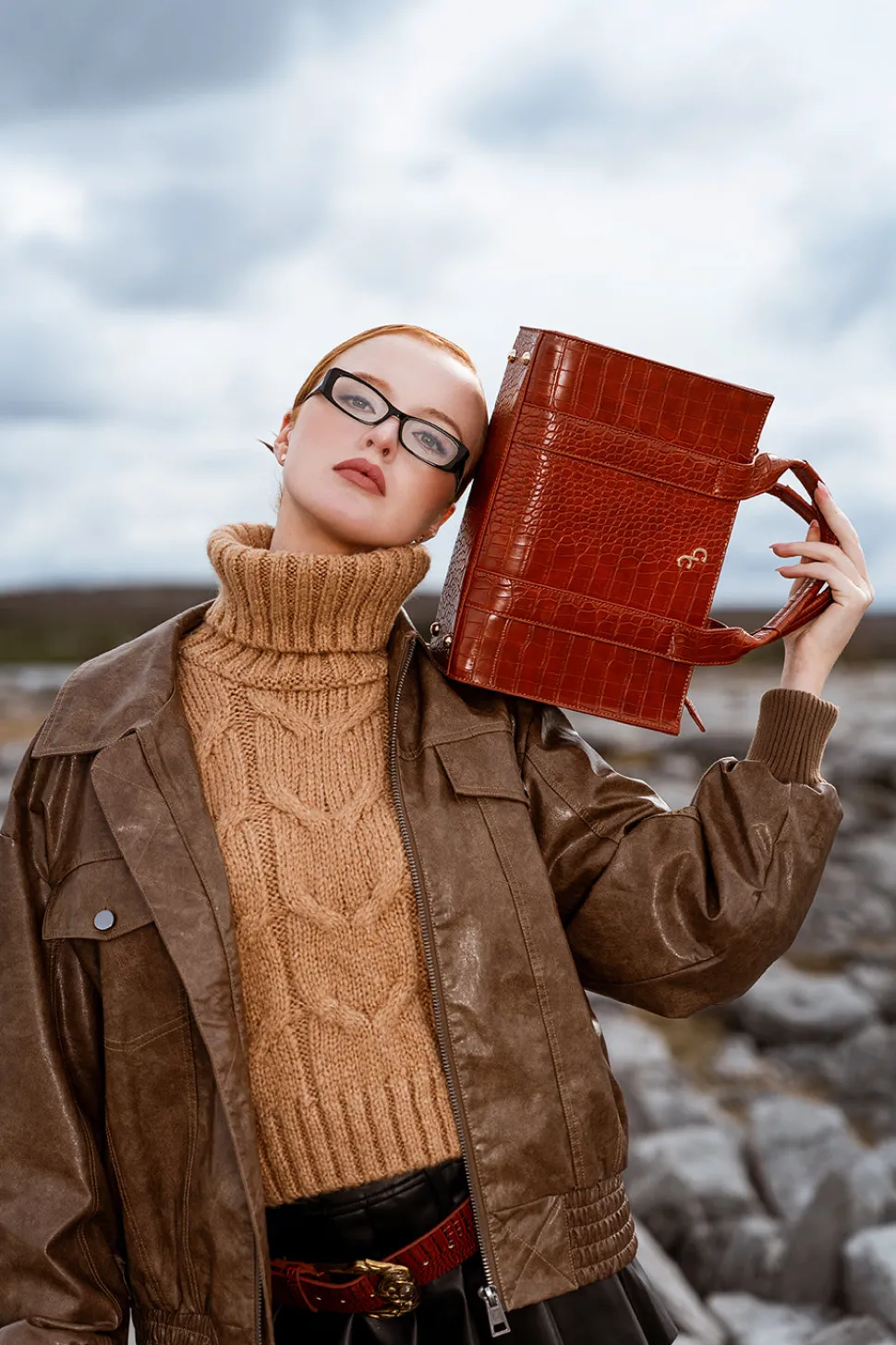 Medium Tote - Tan Croc Detail