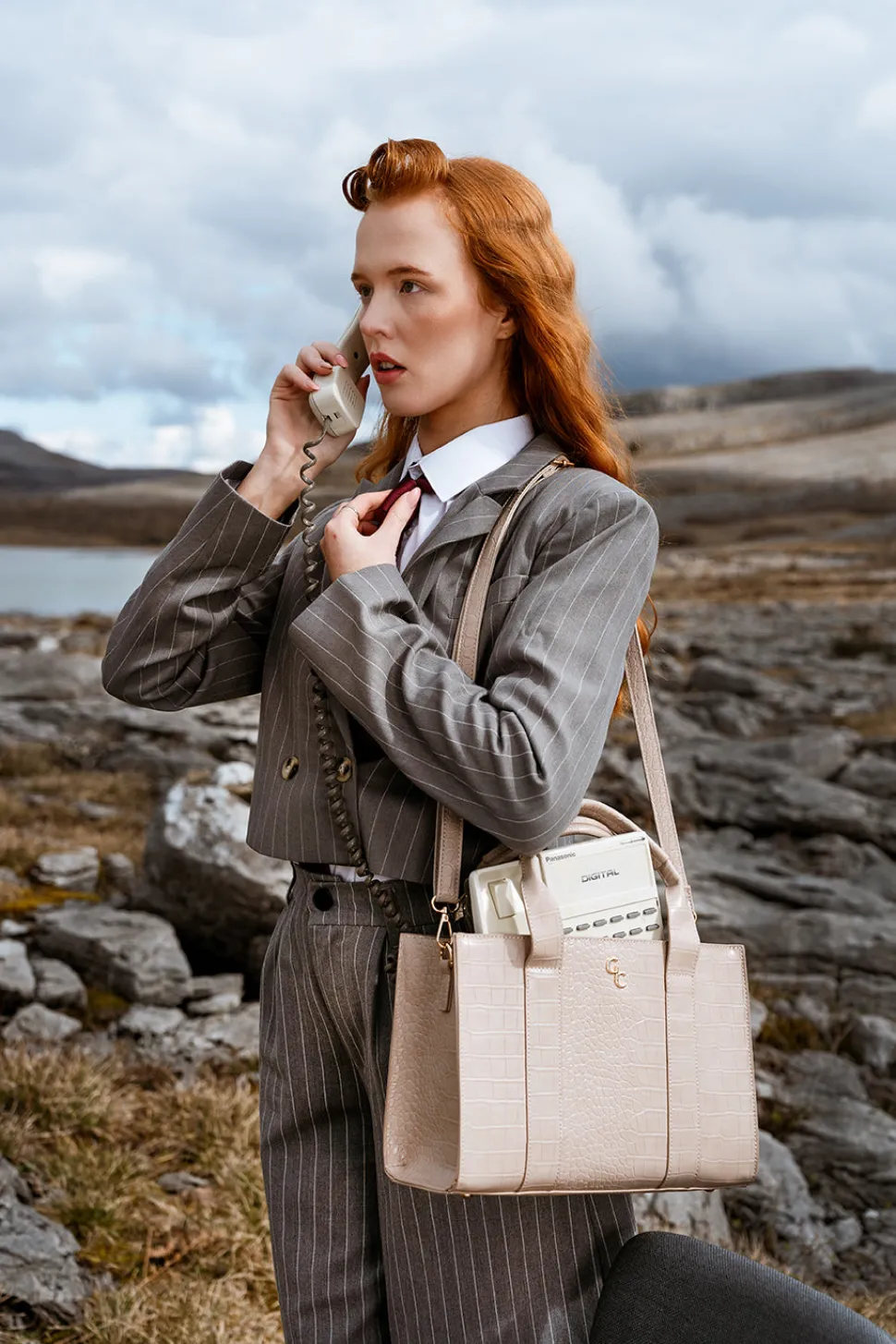 Medium Tote - Taupe Croc Detail