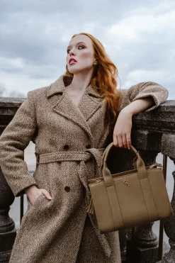 Medium Tote Sand Canvas