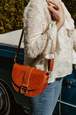 Saddle Bag Tan Croc Detail