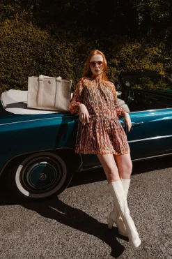 XL Tote Light Taupe Croc Detail